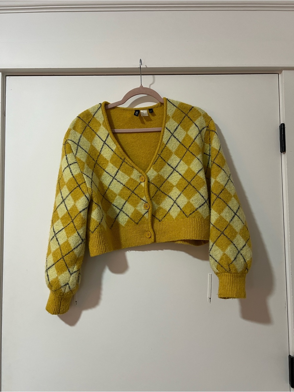H&M Divided Yellow Argyle Cropped Cardigan Sweater Medium